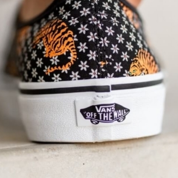 Vans Authentic Tiger Floral Shoes Womens Sneaker - Picture 5 of 7